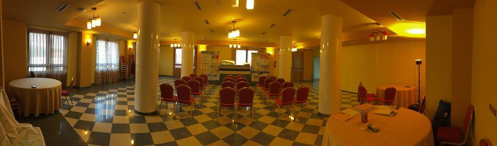 Hostal Tio Pepe II Bembibre  Luaran gambar