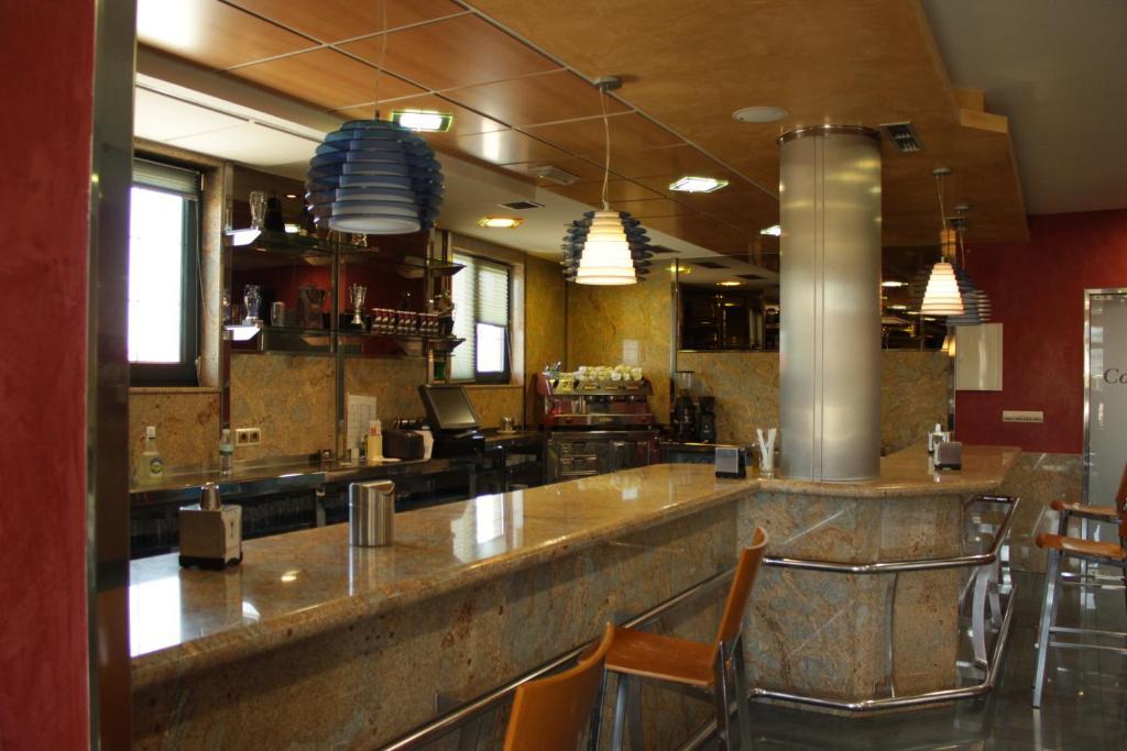 Hostal Tio Pepe II Bembibre  Luaran gambar